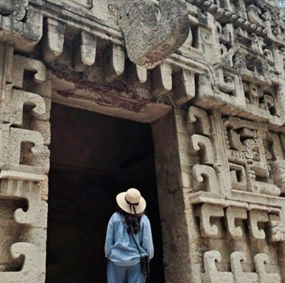 Meet your Posher, Adriana